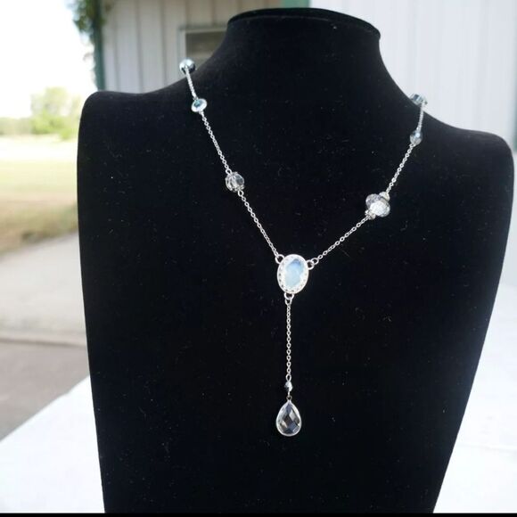 Ali Kahn New York Y-drop Necklace Opaque Clear Crystals Silvertone 18 inch - Picture 4 of 7